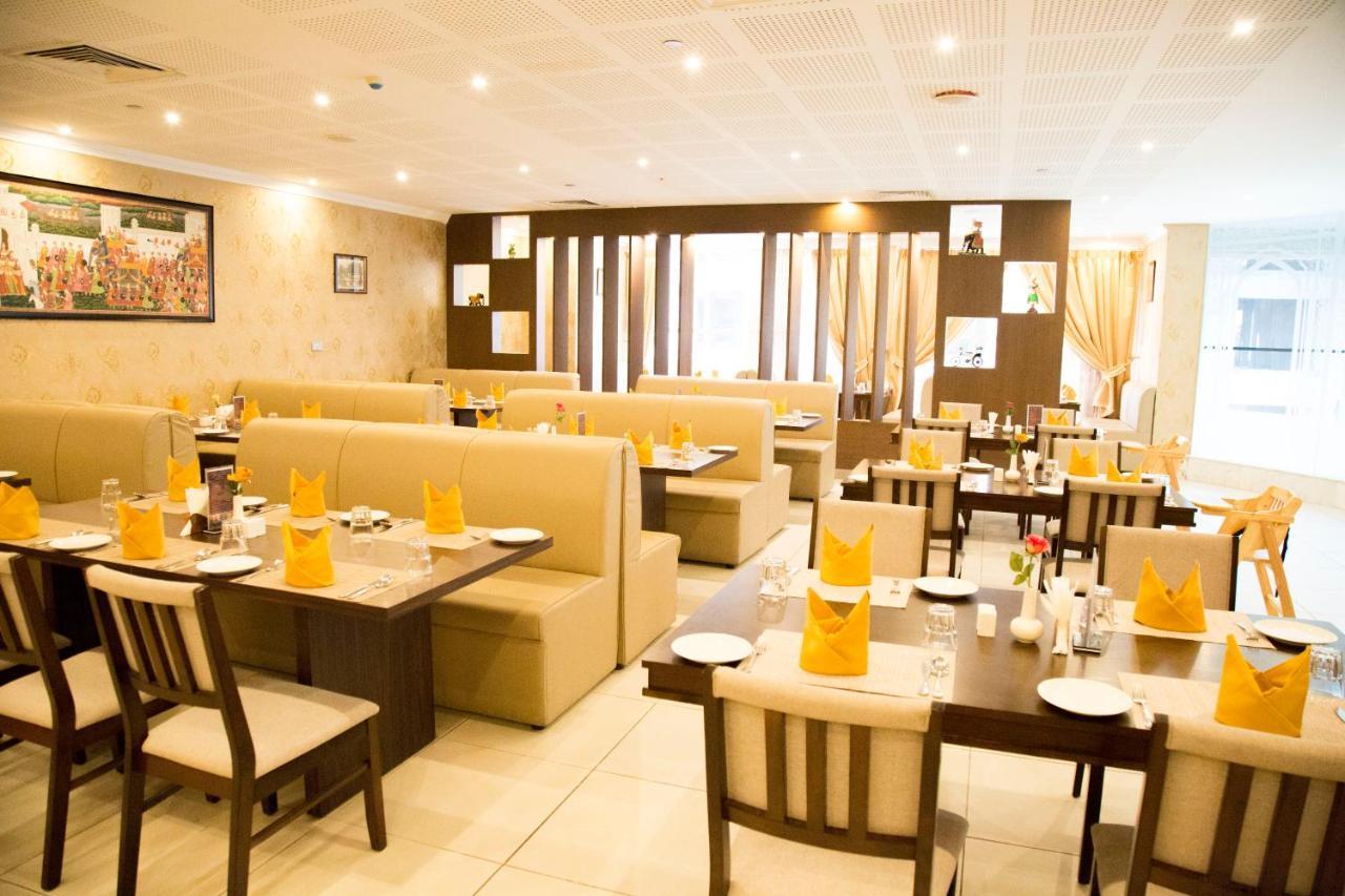 The Castle Premium Hotel Doha Extérieur photo