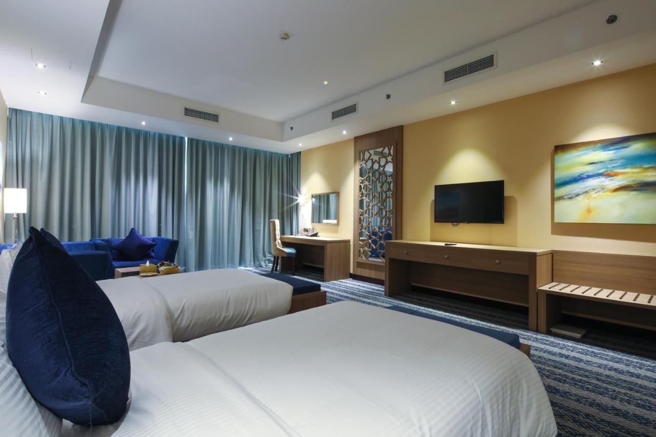 The Castle Premium Hotel Doha Extérieur photo